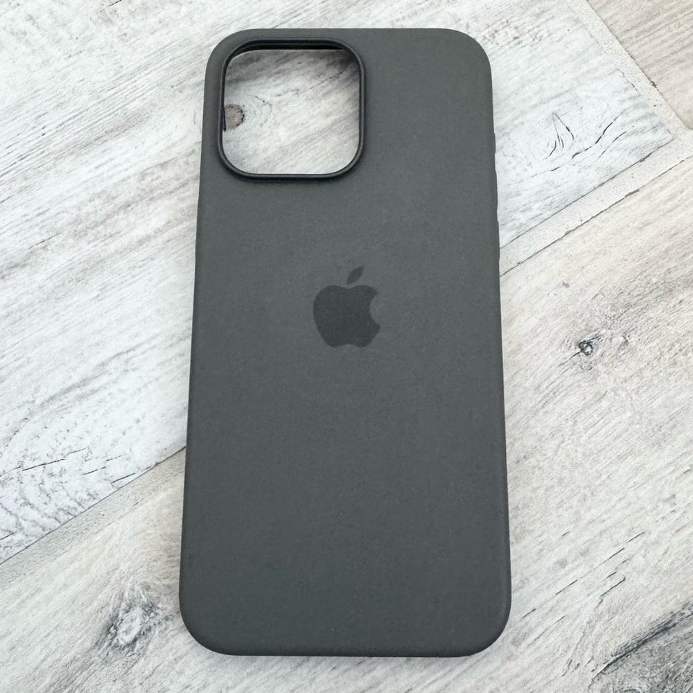Apple iPhone 15 Pro Max Grey Silicone MagSafe Case
